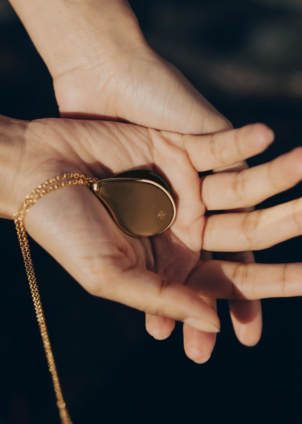 Naé Pendant - Smoked glass