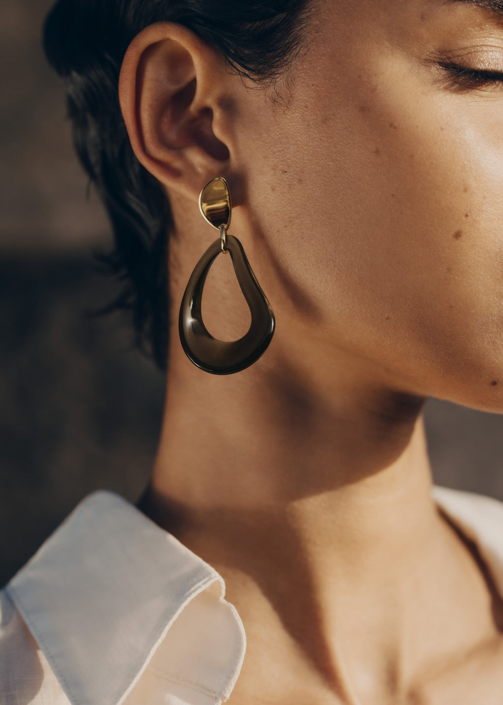 Naé Drop Earrings - Smoked glass