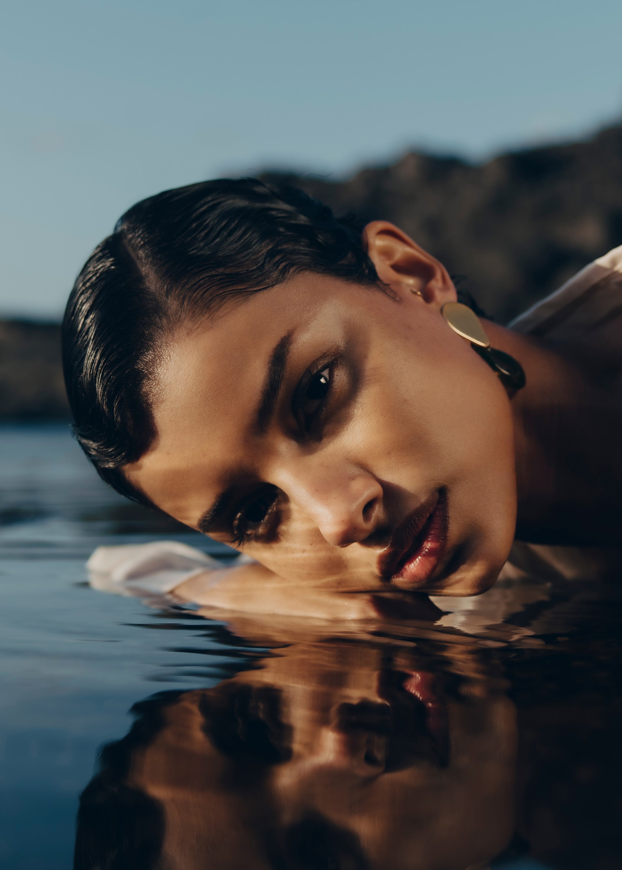 Naé Earrings - Smoked glass