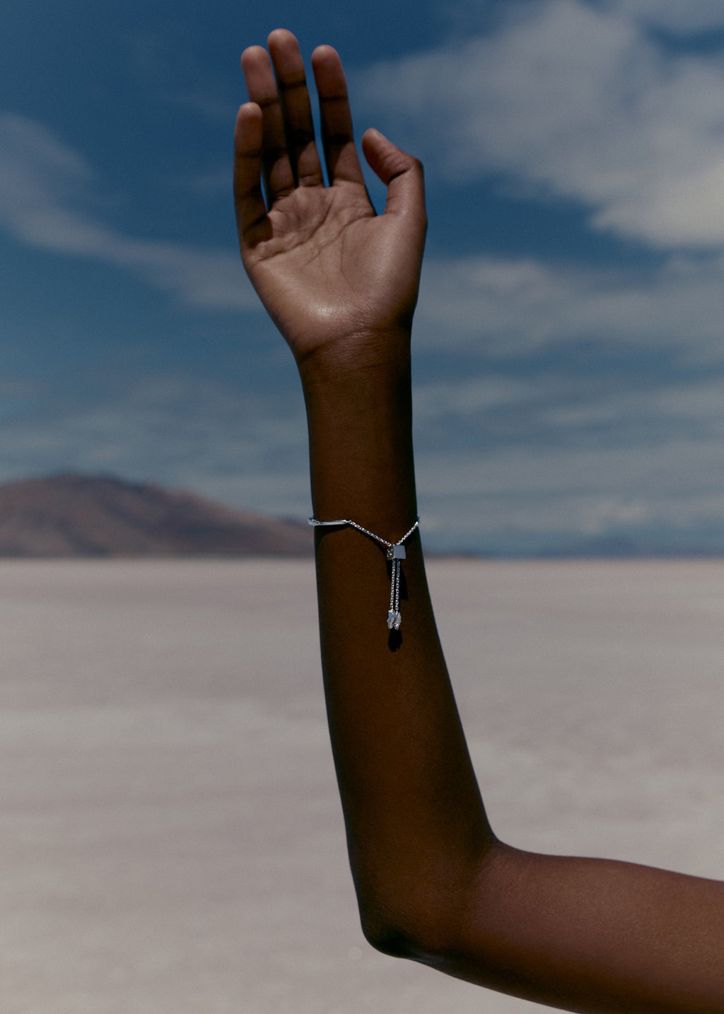 Eroz Bangle - Silver in rhodium-plated brass