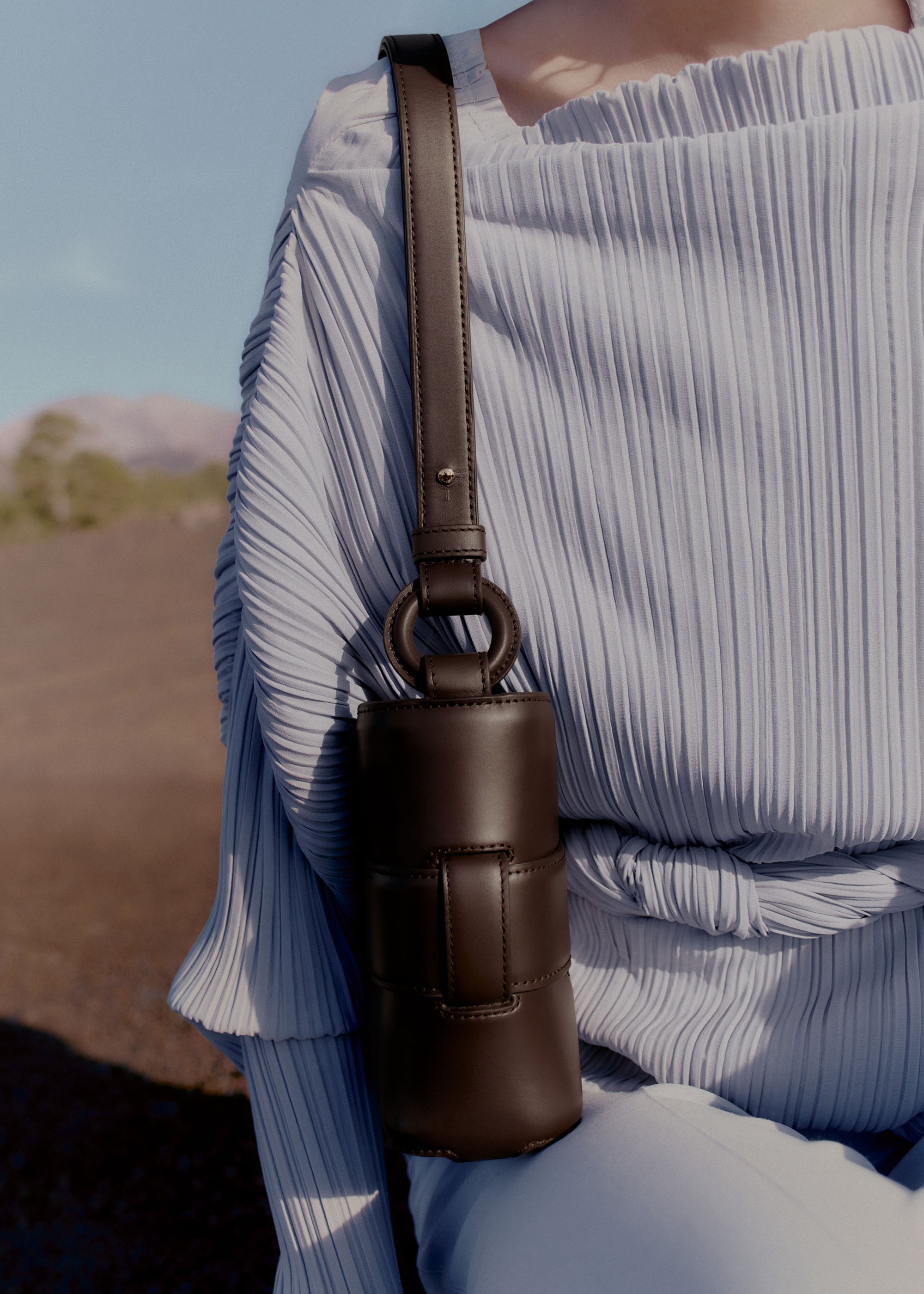 Nodde - Smooth Ebony